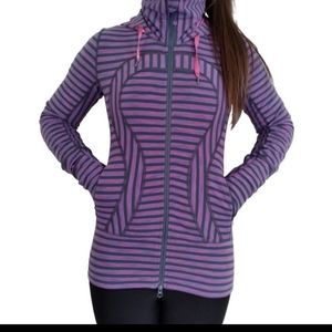 Lululemon • in stride purple + black striped jacket with hood + zipper pockets🤩